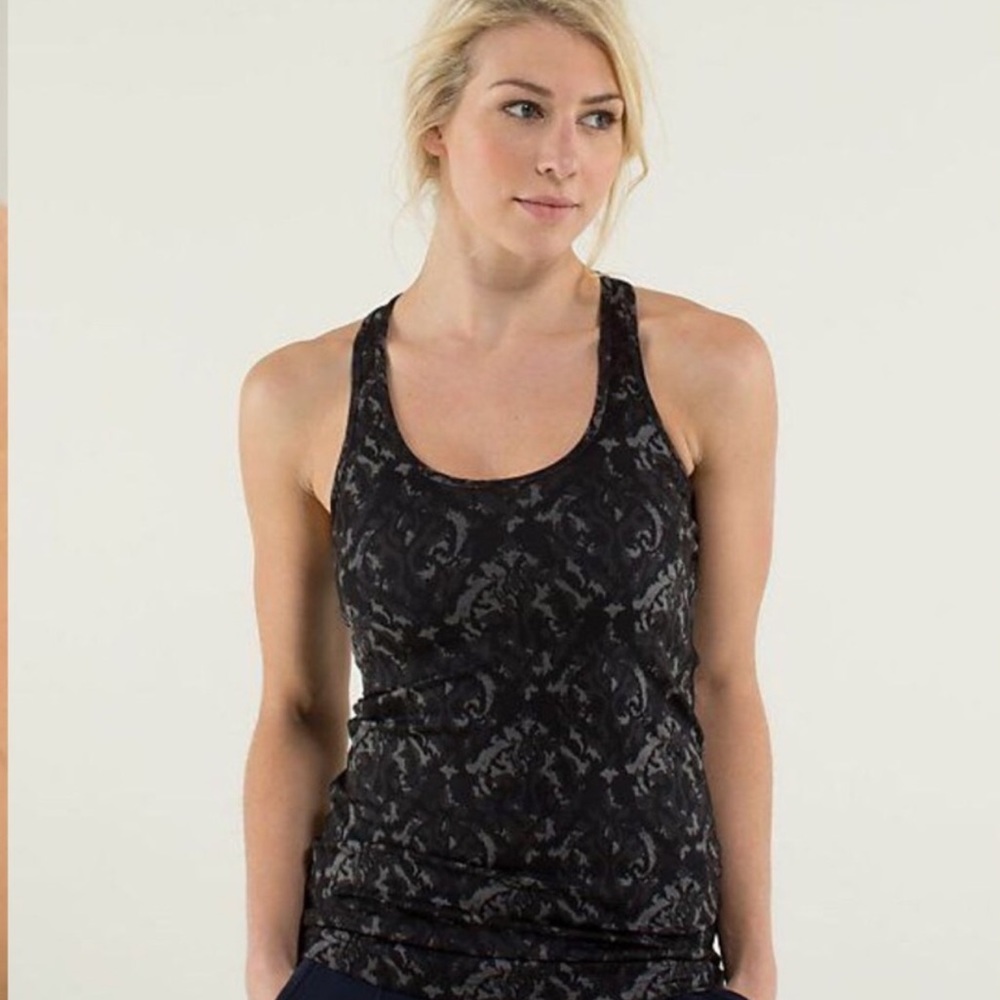 Lululemon top